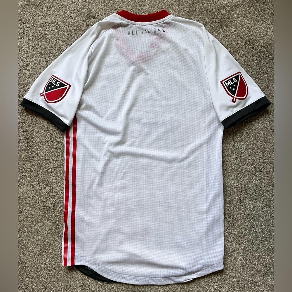 Toronto FC Soccer Jersey 2018 Season Adidas Size XS or Youth EUC - Picture 2 of 8
